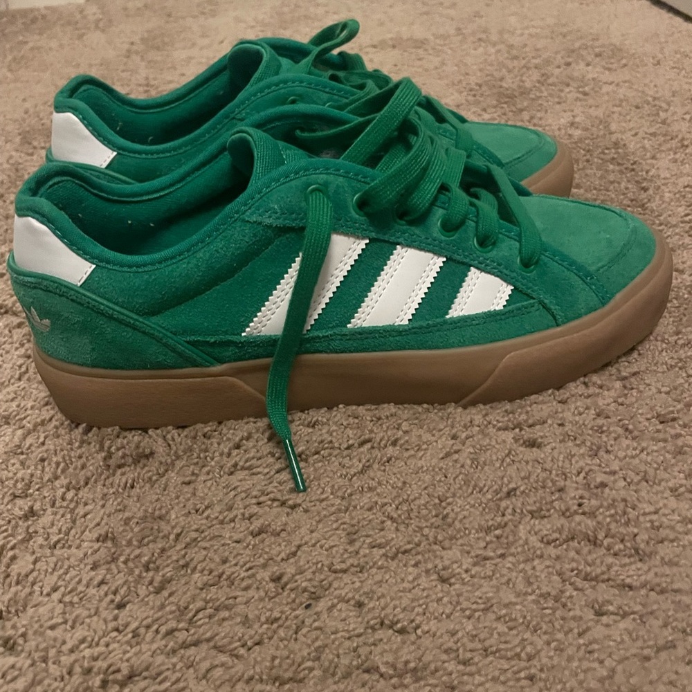 Adidas tennis shoes